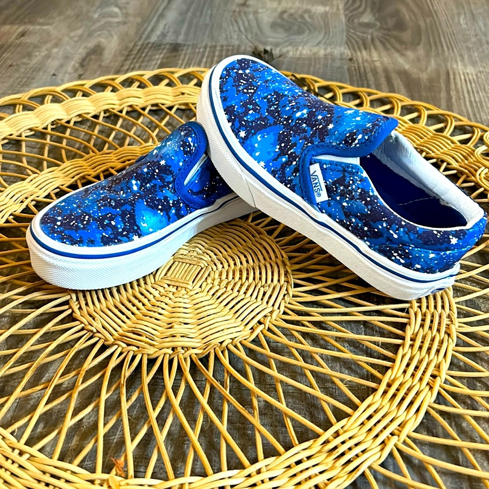 Kids Blue Night printed slip on Vans